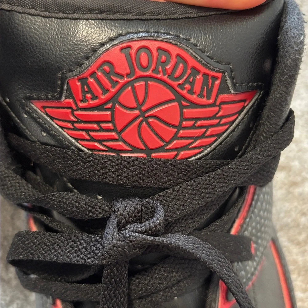 Air Jordan 2 Retro Black/Red Size Men’s 10.5 2015 Release 834274-001